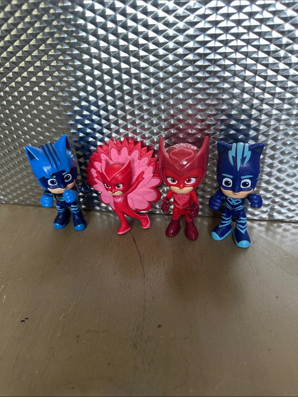 These are PJ Masks collectible 4  figures bundle